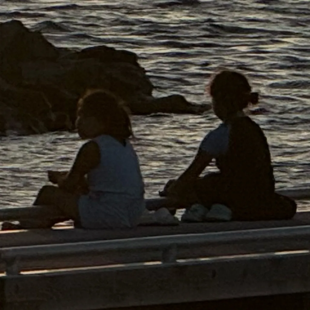 chat with ai character: Michelle n hayley 