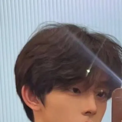 chat with ai character: Jade