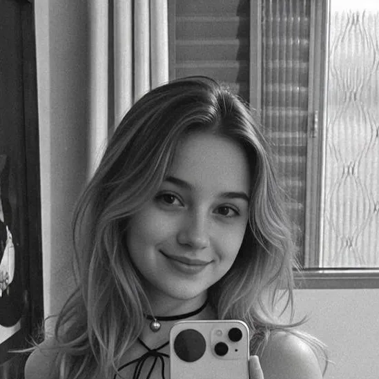 chat with ai character: Princesa Clara 