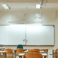 chat with ai character: Classroom