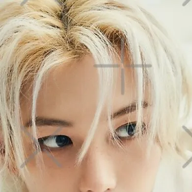 chat with ai character: Felix