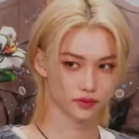 chat with ai character: Felix 