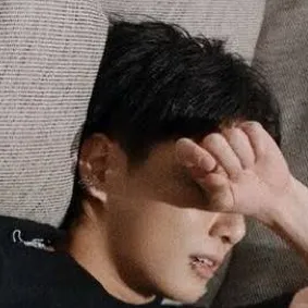 chat with ai character: Jungkook