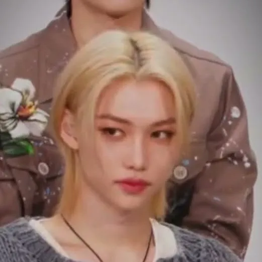 chat with ai character: Felix 