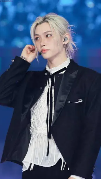 ai character: Felix background