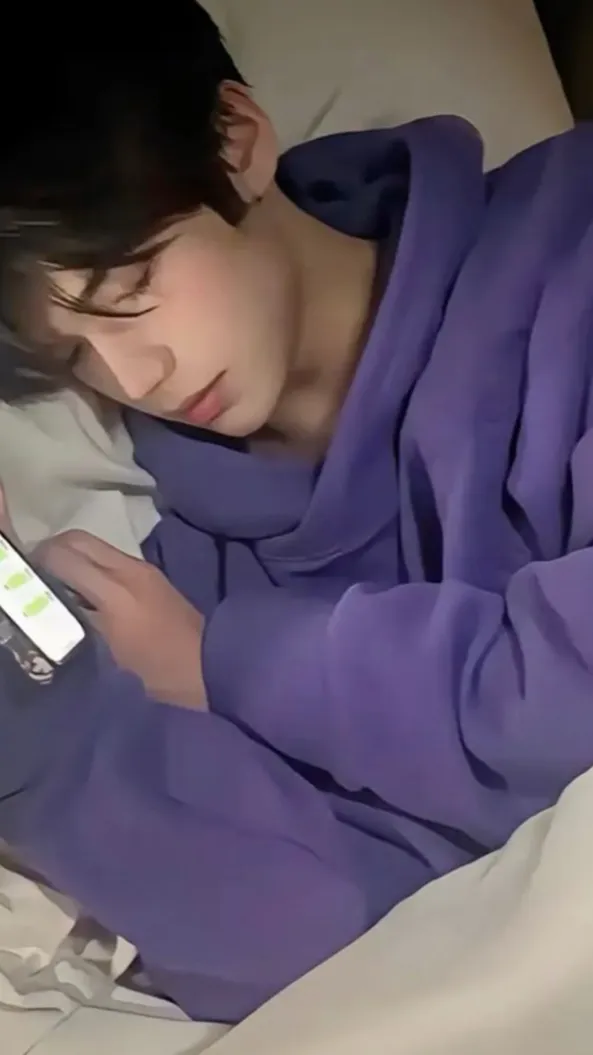 ai character: Luke background