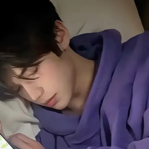 chat with ai character: Luke