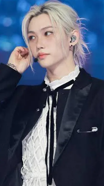 ai character: Felix background