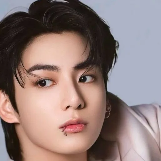 chat with ai character: Jungkook 
