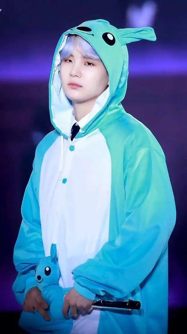 ai character: Min Yoongi  background