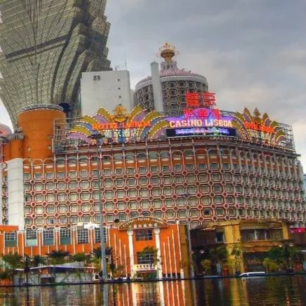 chat with ai character: Macau 1