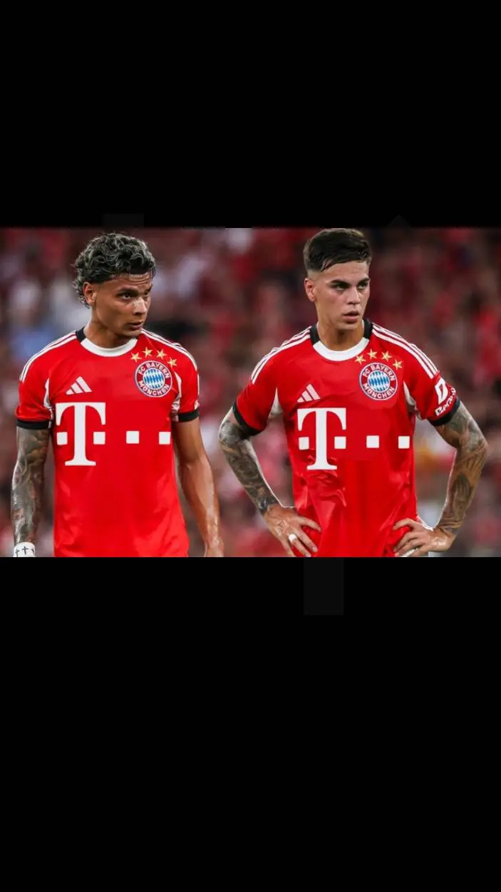 ai character: Ríos e Barrenchea background