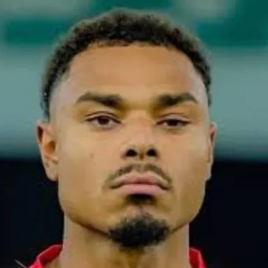 chat with ai character: Sacha Bansé