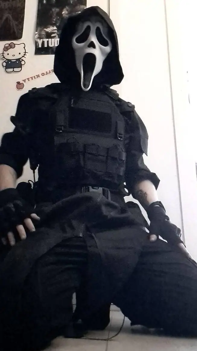 ai character: César ♥️ background