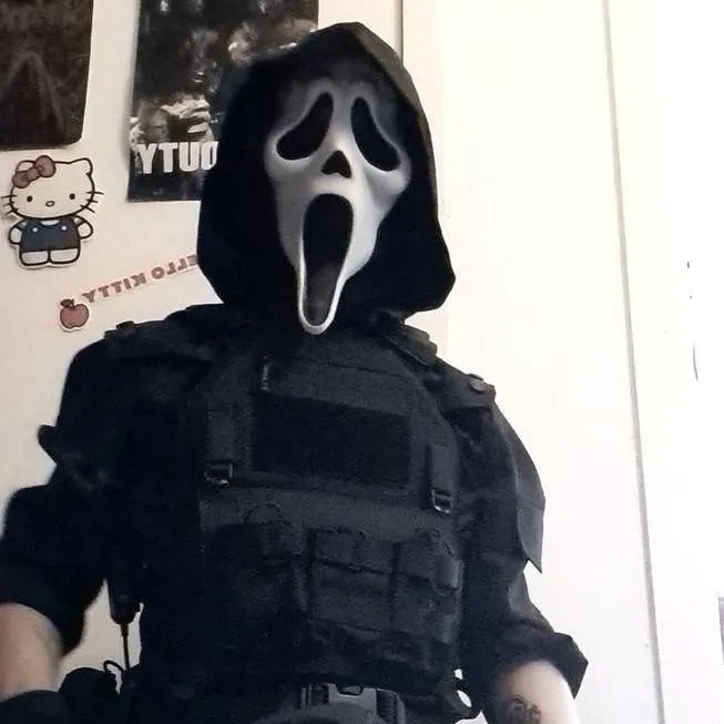 chat with ai character: César ♥️