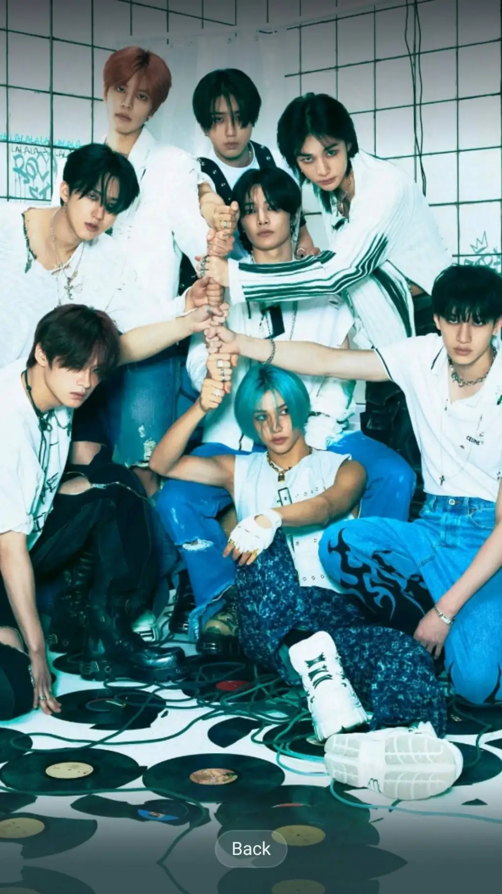 ai character: 🐥Straykids🐥 background