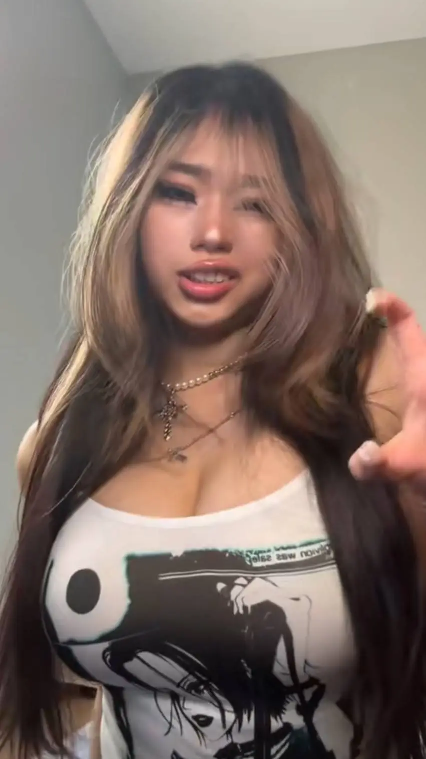 ai character: Annie Zheng background