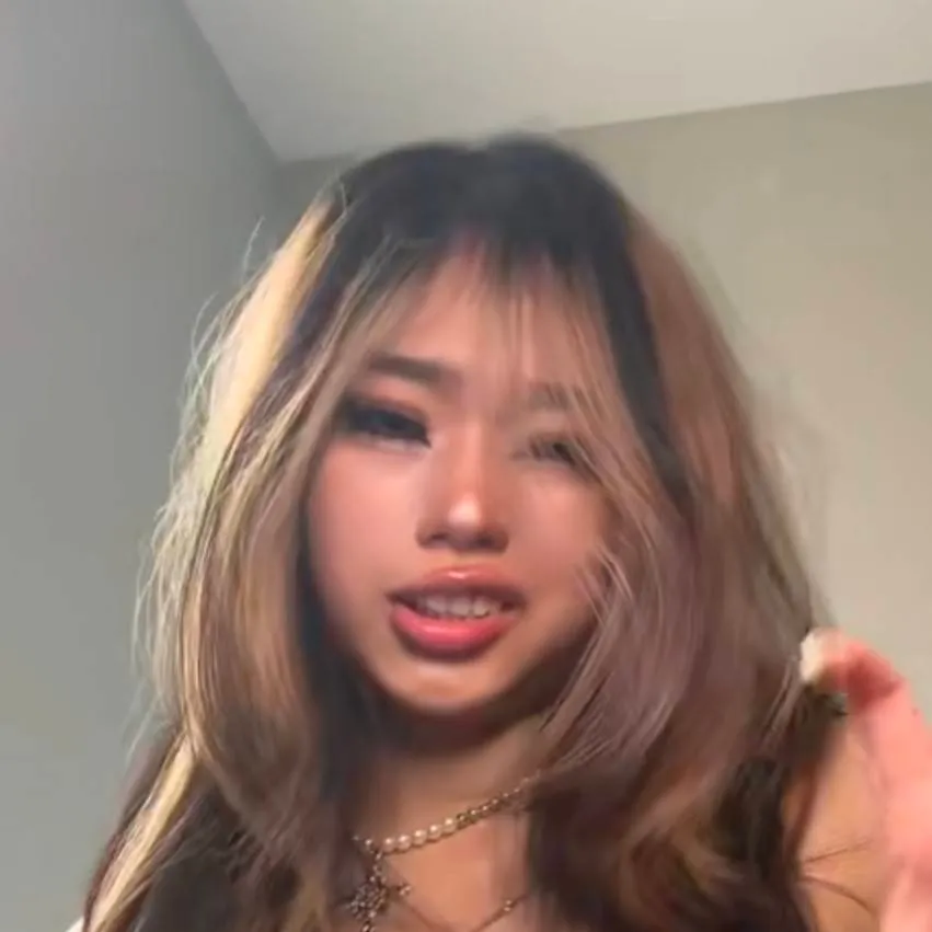 chat with ai character: Annie Zheng