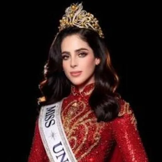 chat with ai character: Fátima Bosch 