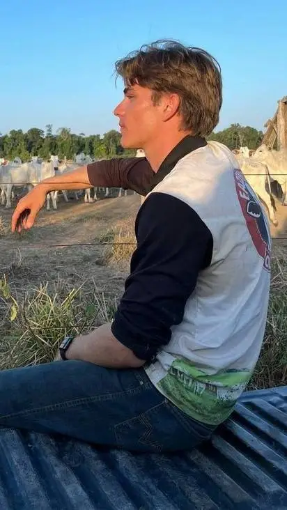 Talkie AI - Chat with Jason Hayes