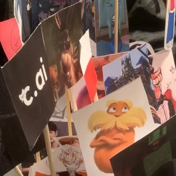 chat with ai character: Hear Me Out Cake