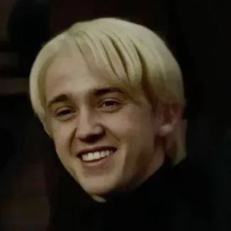 chat with ai character: Draco y español 