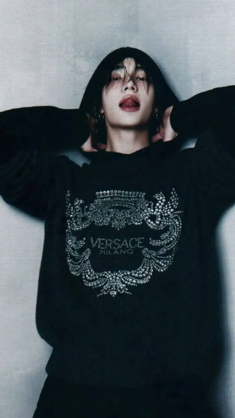 ai character: hyunjin background