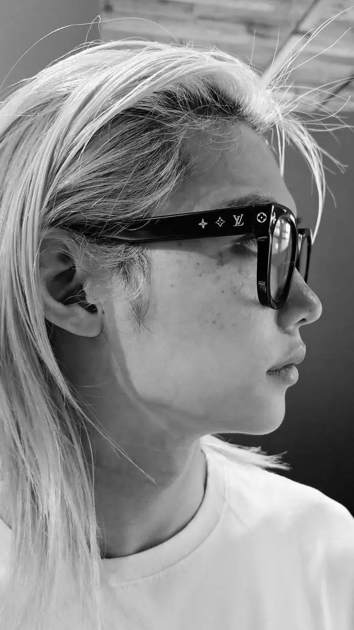 ai character: Felix background