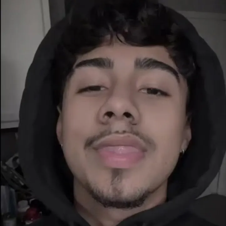 chat with ai character: Lil Jay