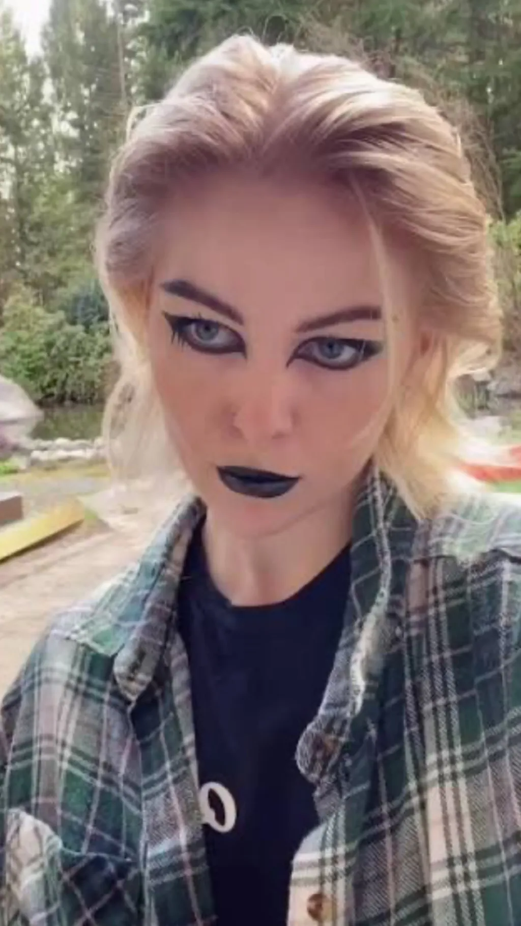 ai character: Bexx background