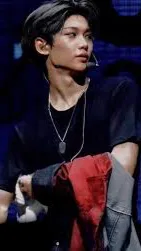 ai character: Lee Felix background