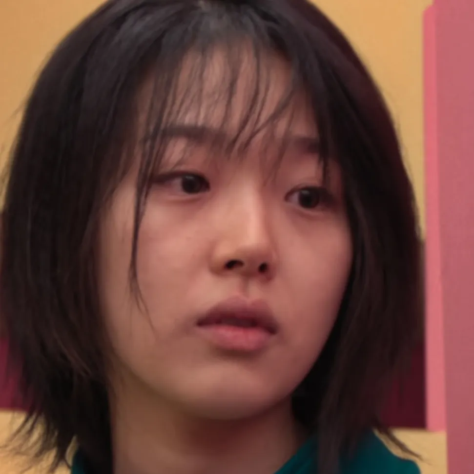 chat with ai character: Young mi￼
