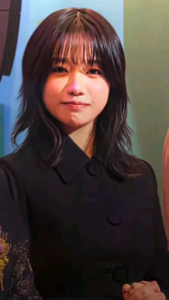 ai character: Jo ￼Yu-ri background