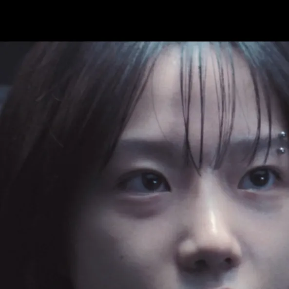 chat with ai character: Jun hee