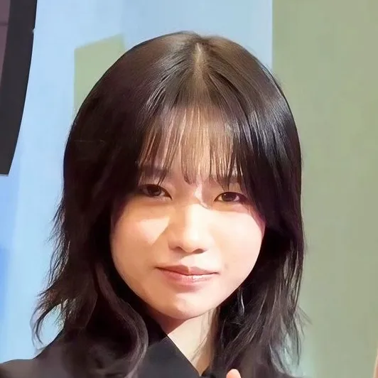 chat with ai character: Jo yuri