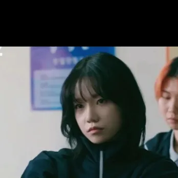 chat with ai character: Jo yuri 