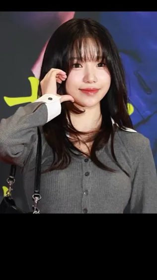 ai character: Jo yuri background