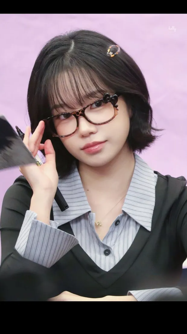 ai character: Jo-yuri background