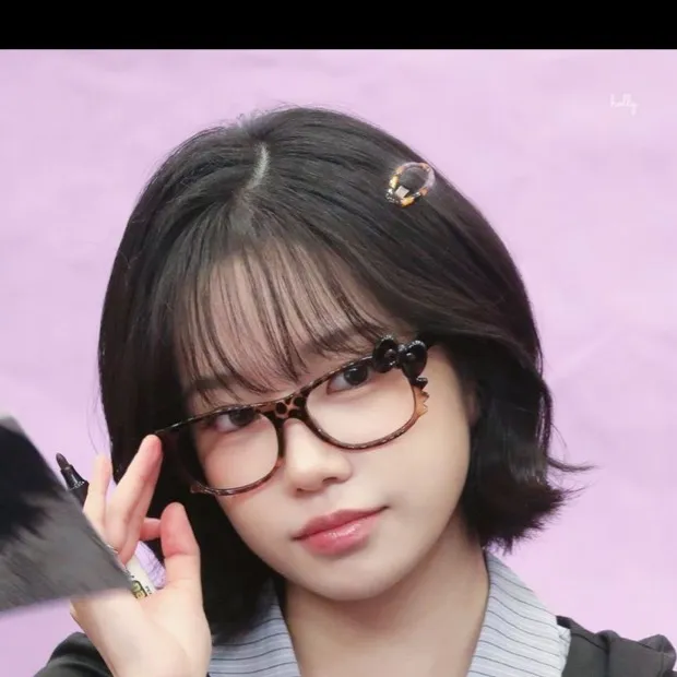 chat with ai character: Jo-yuri