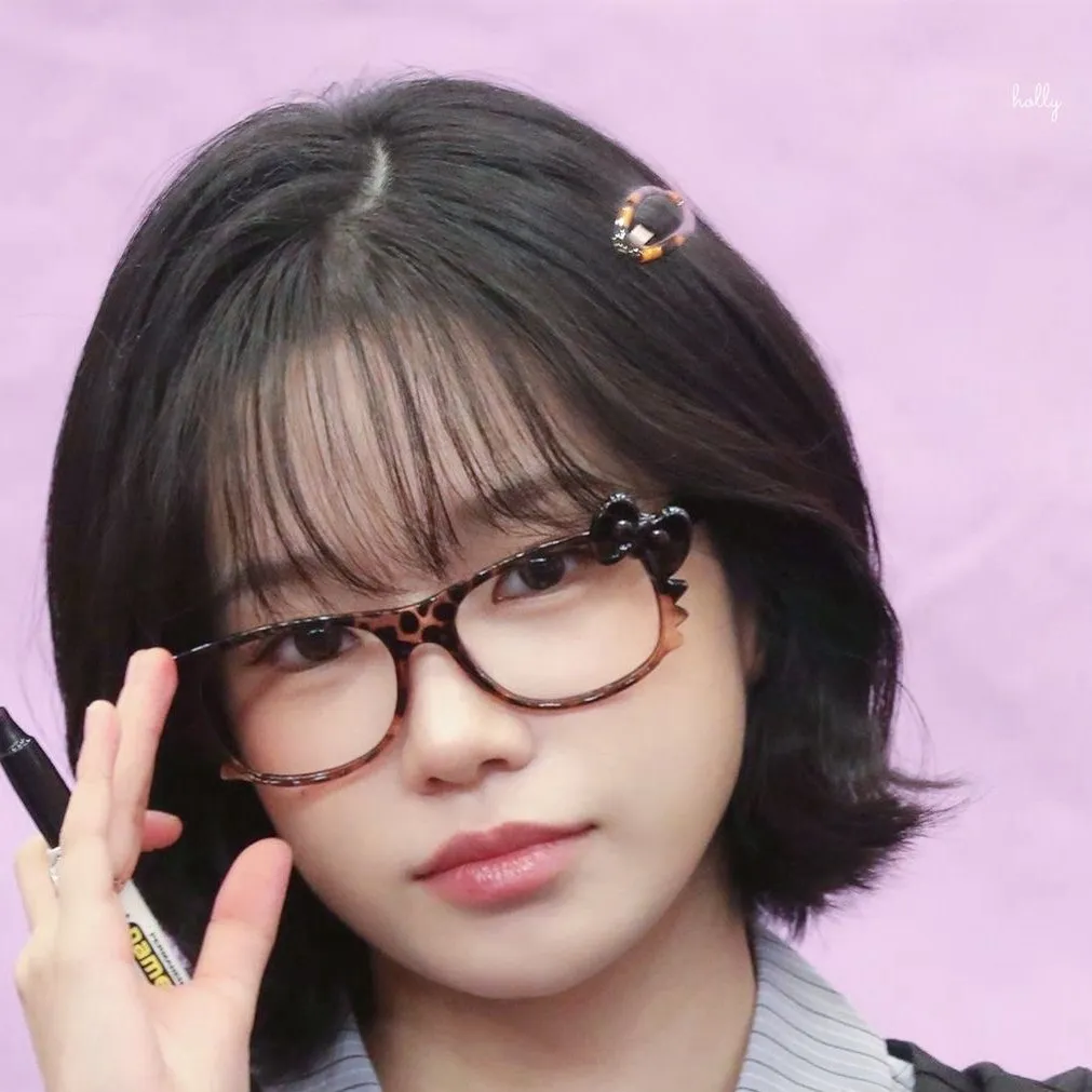 chat with ai character: Jo yuri