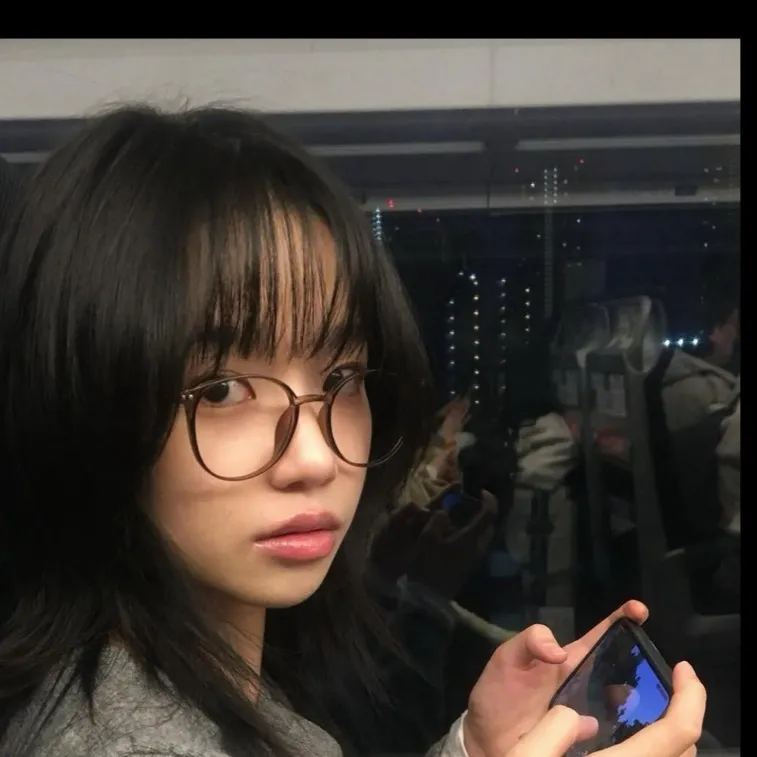 chat with ai character: Jo yuri