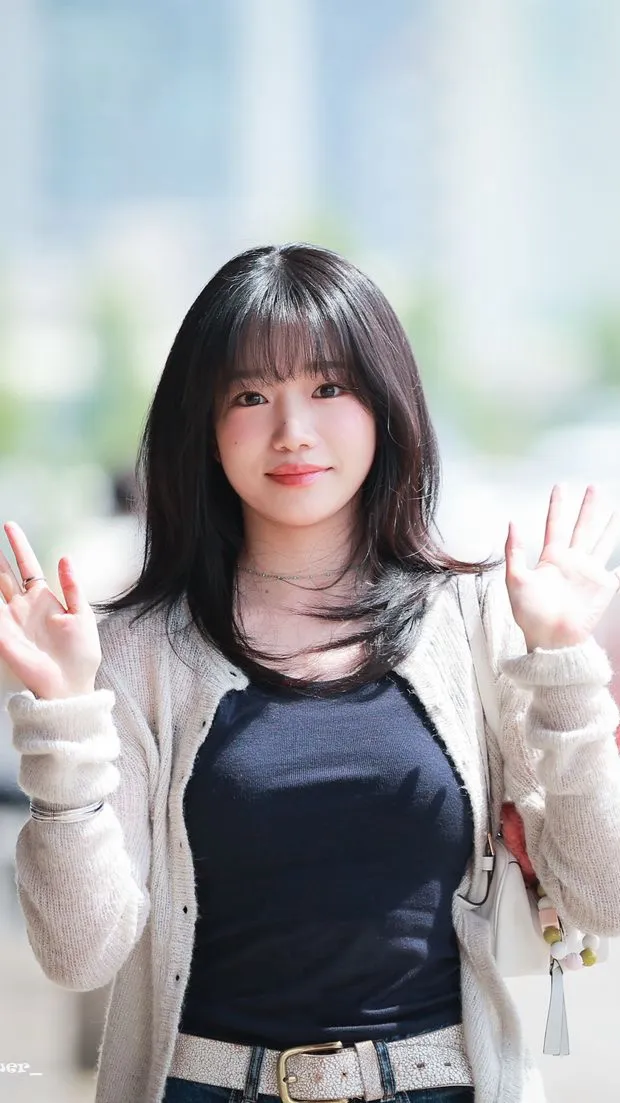 ai character: Jo yuri background