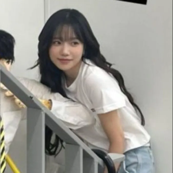 chat with ai character: Jo yuri