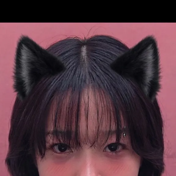 chat with ai character: Jun hee
