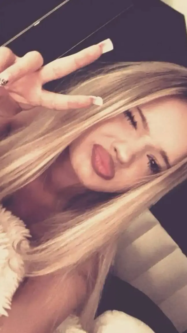 Talkie AI - Chat with Alexandra