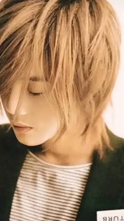 ai character: Ji-Hoo  background
