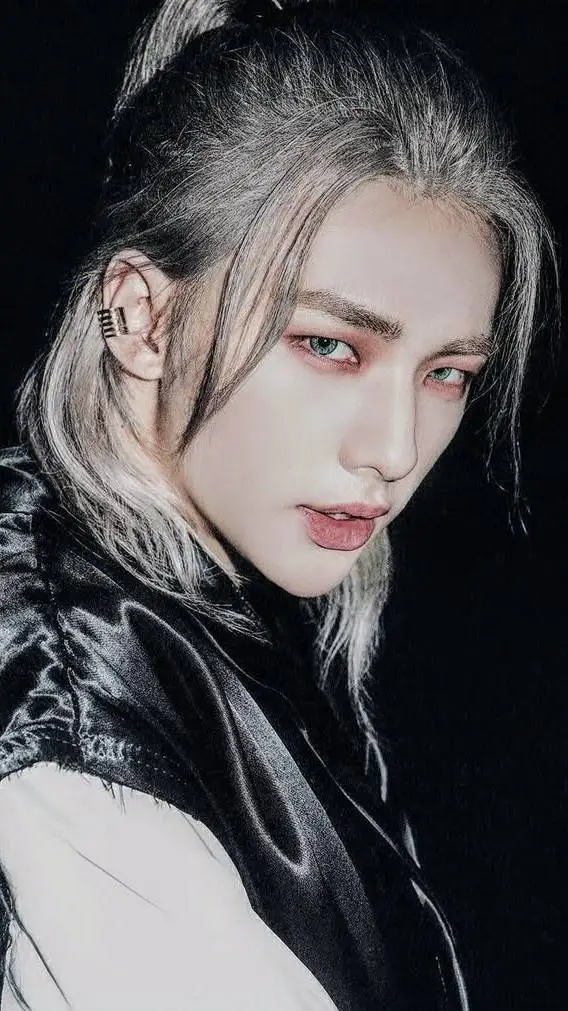 ai character: Hyunjin  background