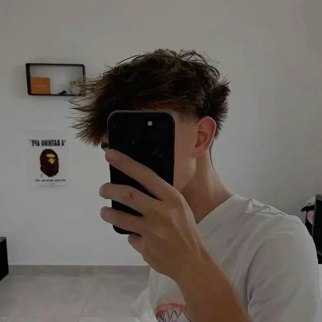 chat with ai character: Ethan