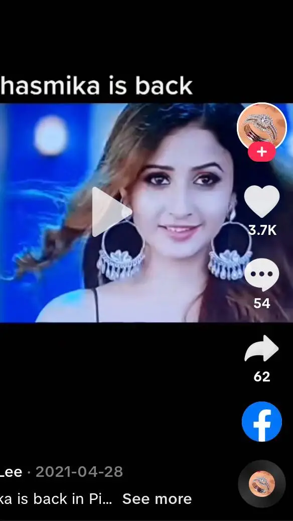 ai character: Urvashi  background