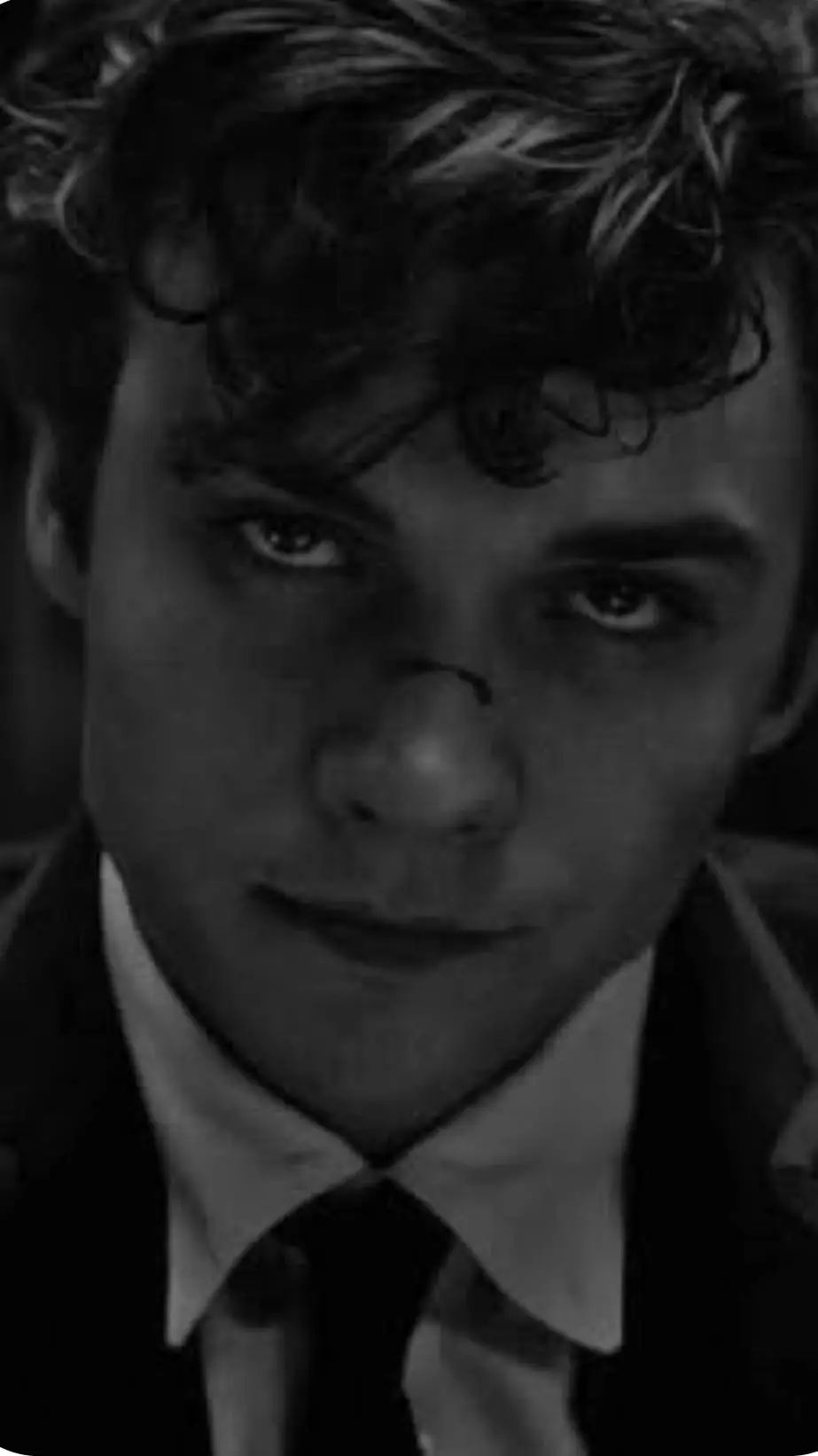 ai character: mattheo  background